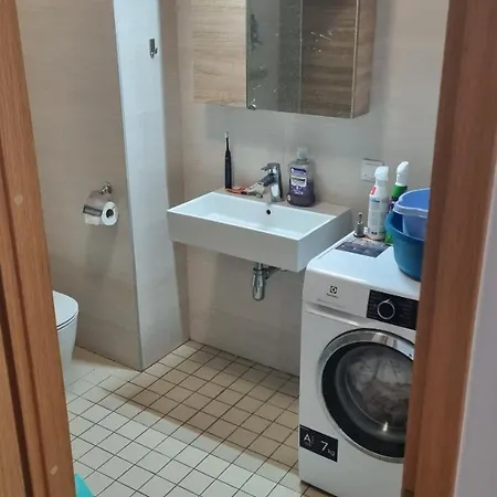 Séjour chez l'habitant Nb! For Female Quest Only! 1 20 M2 From 45 M2 Shared With Sunny Terrace For Rent *