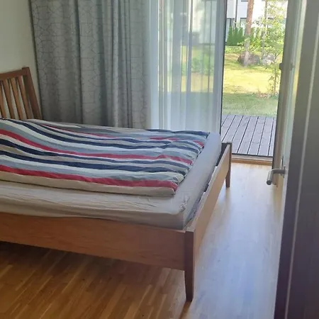 Ubytování v soukromí Nb! For Female Quest Only! 1 20 M2 From 45 M2 Shared With Sunny Terrace For Rent *